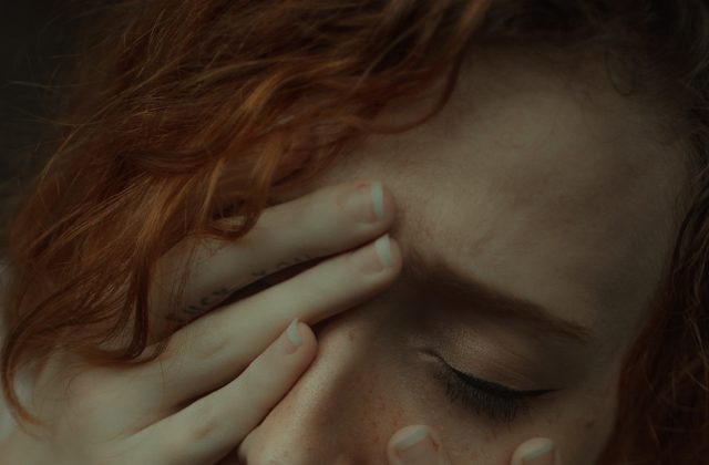 Paresi facciale (o Paralisi di Bell): trattamento con la chirurgia estetica