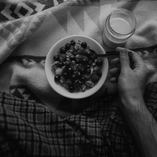 Come prepararsi alla blefaroplastica: alimentazione pre e post-operatoria